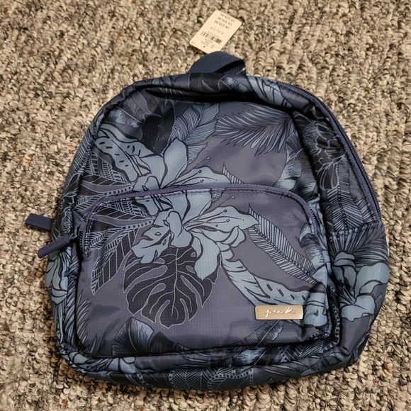 Victoria's Secret Pink Small Backpack. NWT - Picture 3 of 5